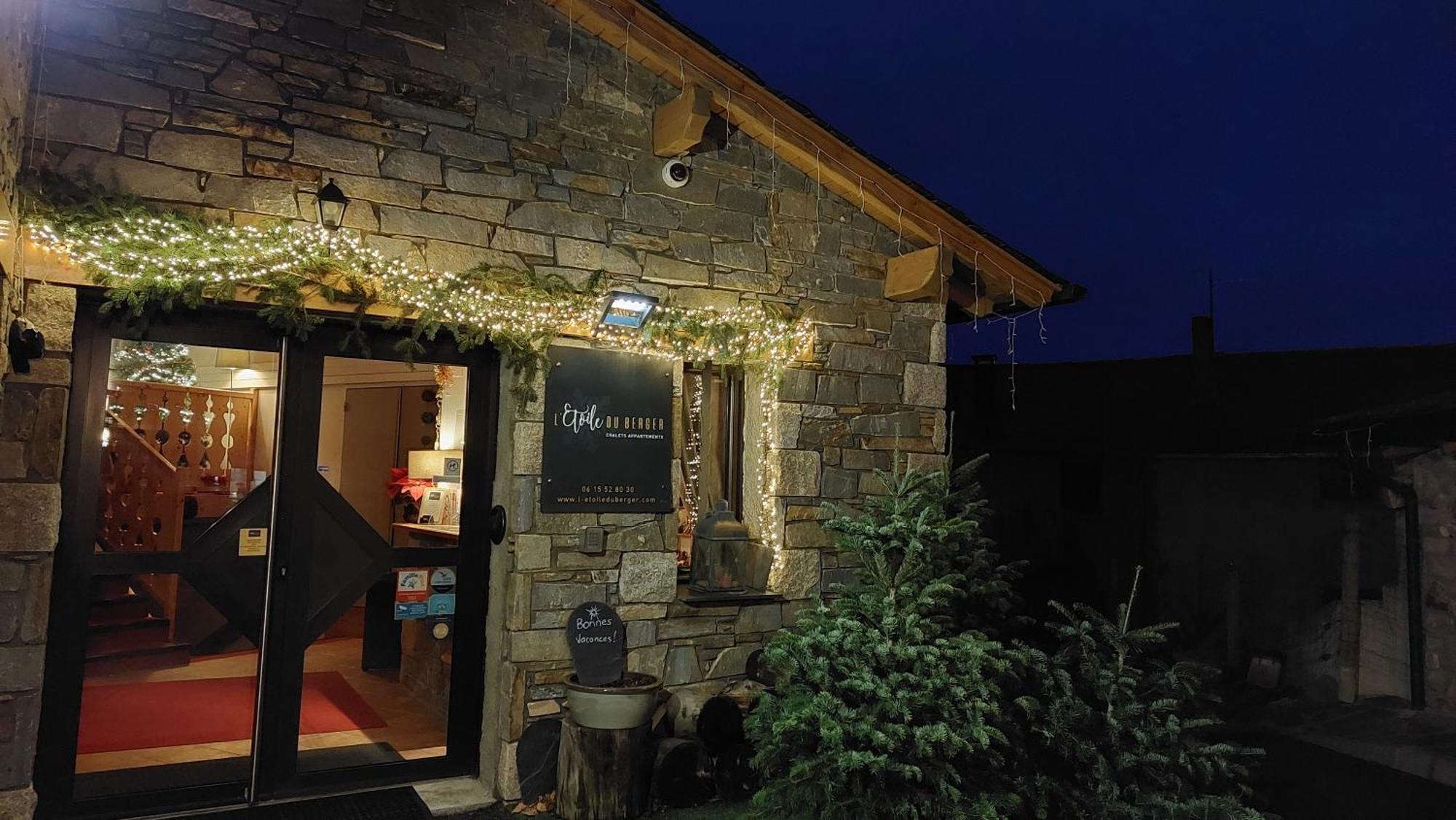 Aparthotel L'Etoile Du Berger à Les Angles  Extérieur photo