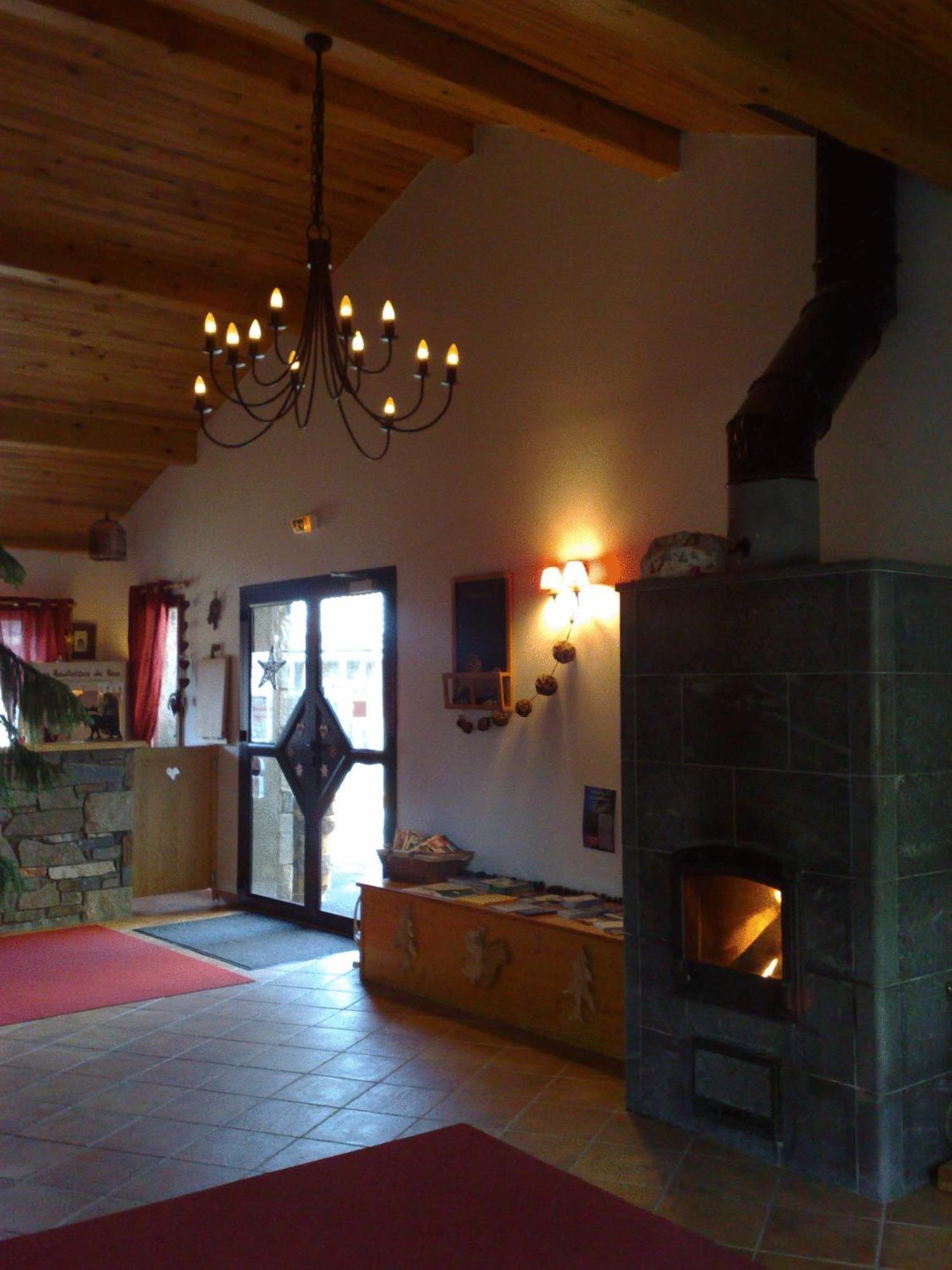 Aparthotel L'Etoile Du Berger à Les Angles  Extérieur photo