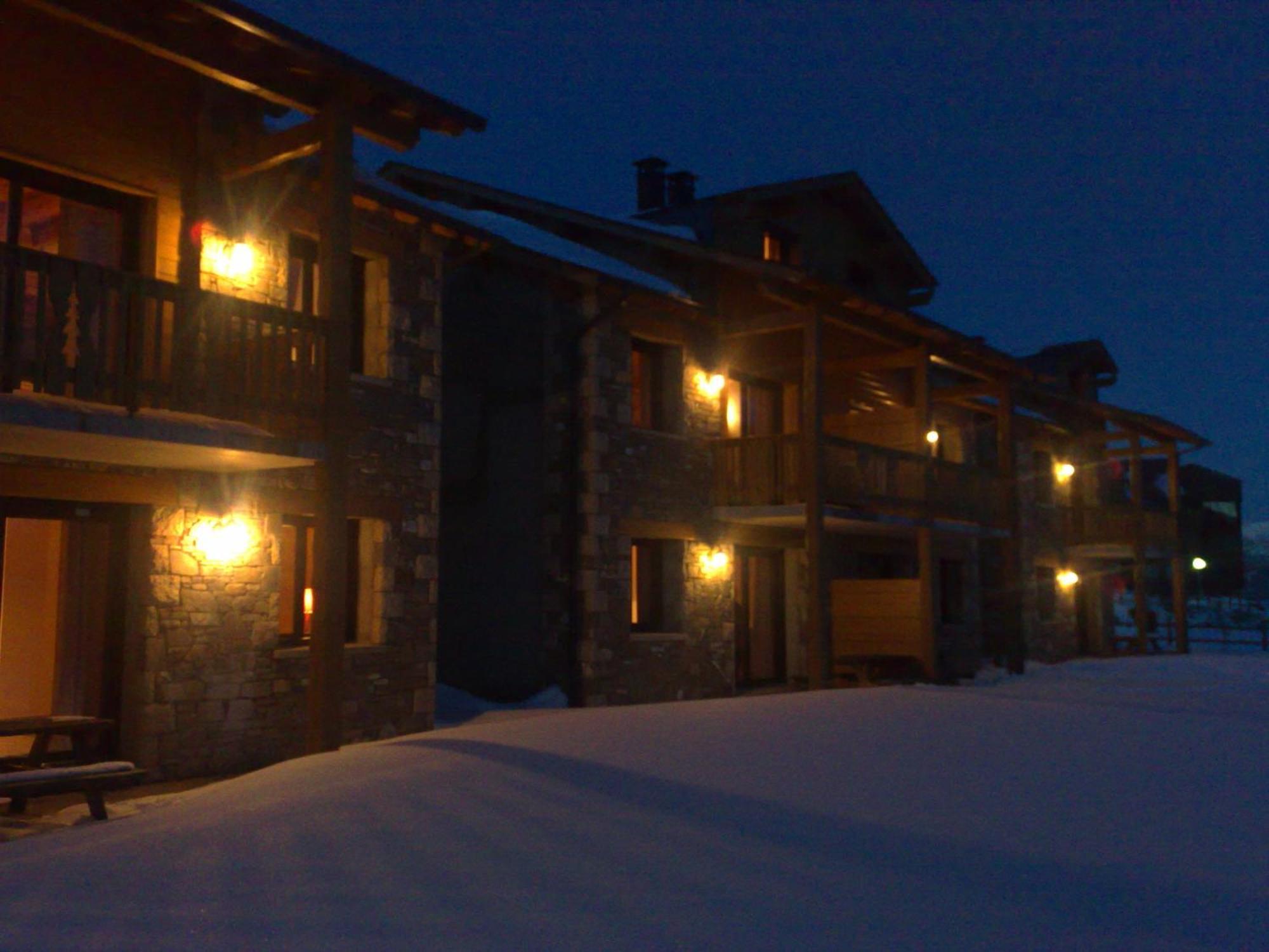 Aparthotel L'Etoile Du Berger à Les Angles  Extérieur photo
